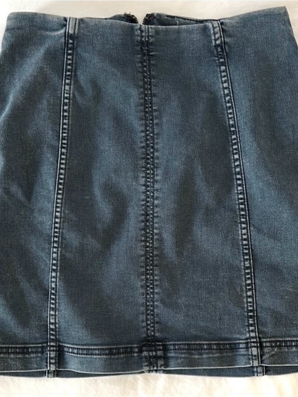 Free People Blue Denim Mini Skirt Zip Up Back Closure Jean Skirt Size 6